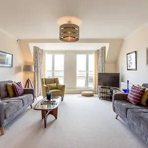 city-centre-3bed-3bath.edinburghhotelsuk.org/